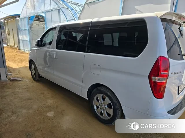 Hyundai Grand Starex 2018 Белый из Кореи, фото 3