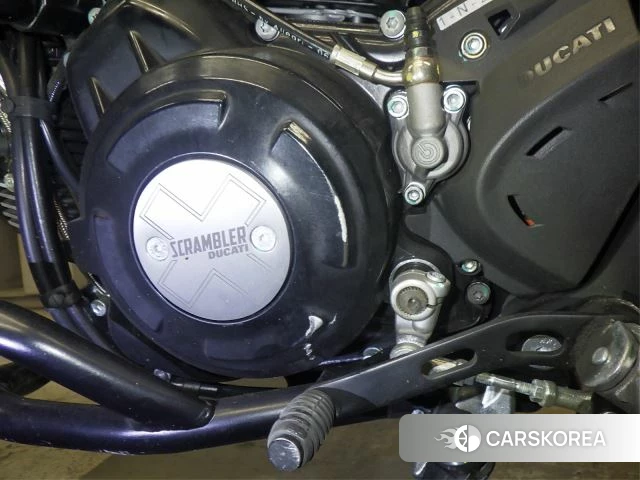 Engine photo