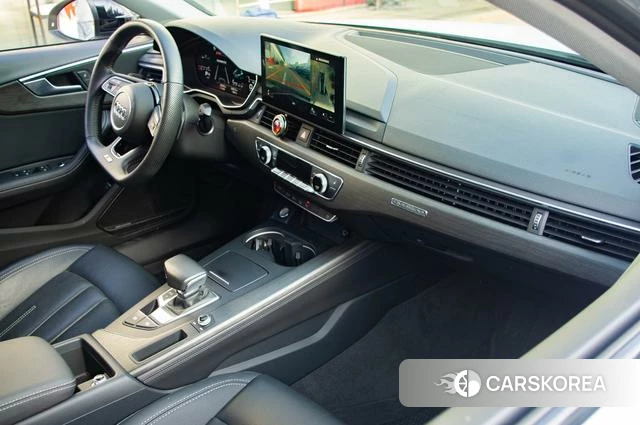 Audi A4L id 4260414 из Китая 7