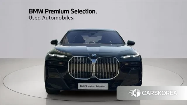 BMW 7 Series (G70) 2025 Черный из Кореи, фото 3