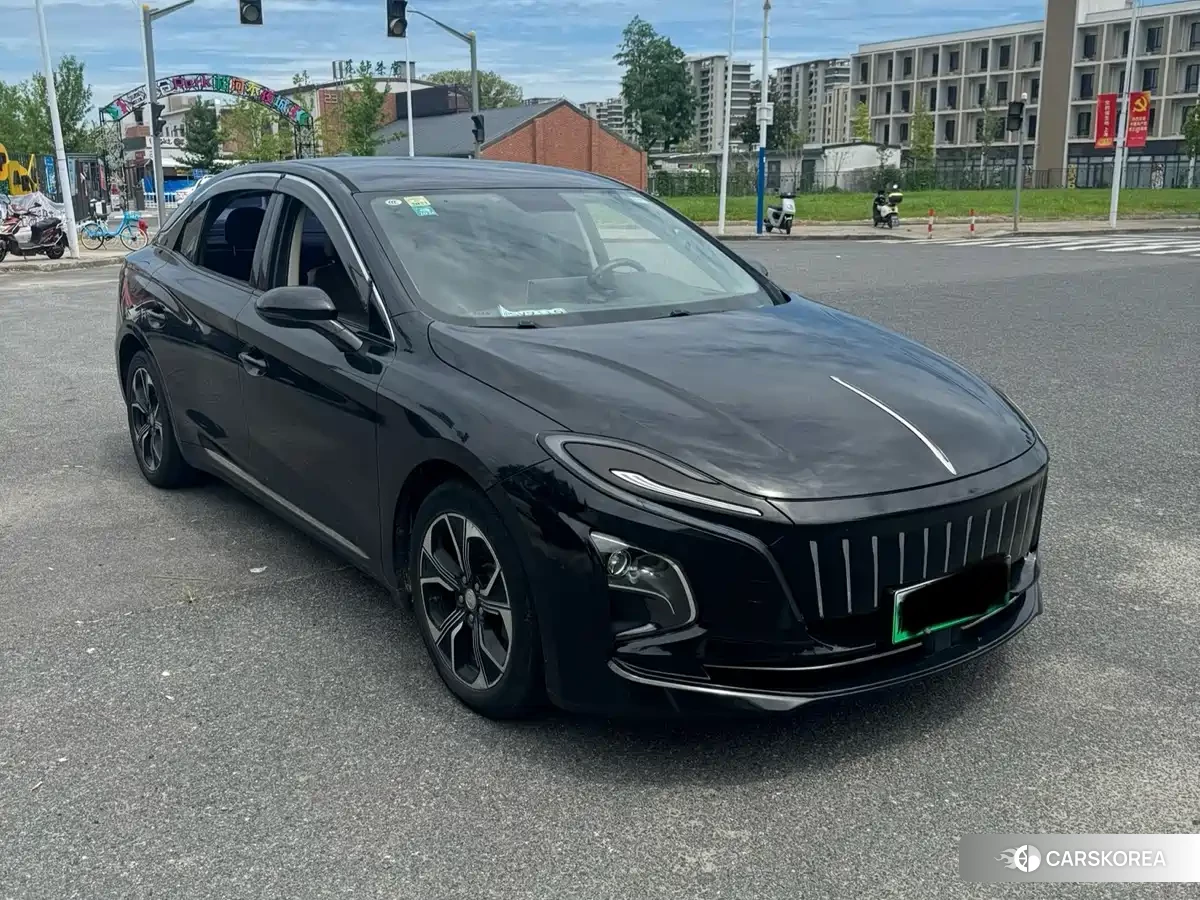 Red flag Hongqi E-QM5 id 4559591 из Китая 9