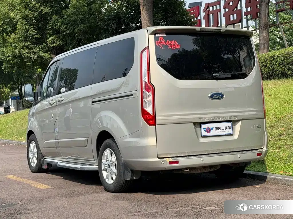 Ford Tourneo id 4622659 из Китая 7