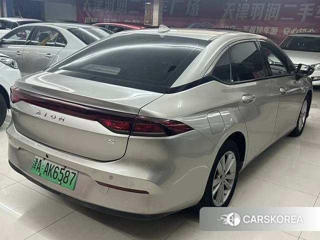 Aian AION S 2023 Шампань из Китая, фото 3