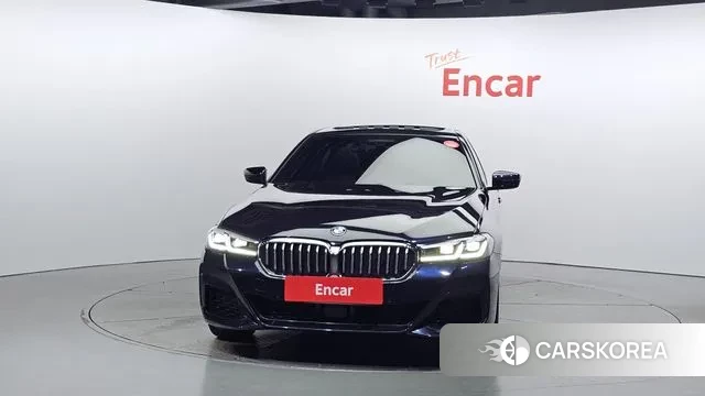 BMW 5 Series (G30) id 3155562 из Кореи 13