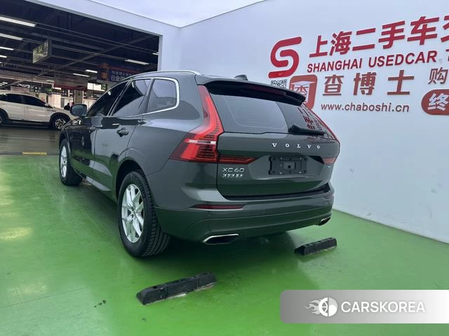 Volvo XC60 2018 Темно-серый из Китая, фото 3
