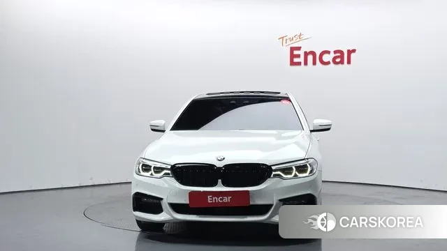 BMW 5 Series (G30) id 3449049 из Кореи 13