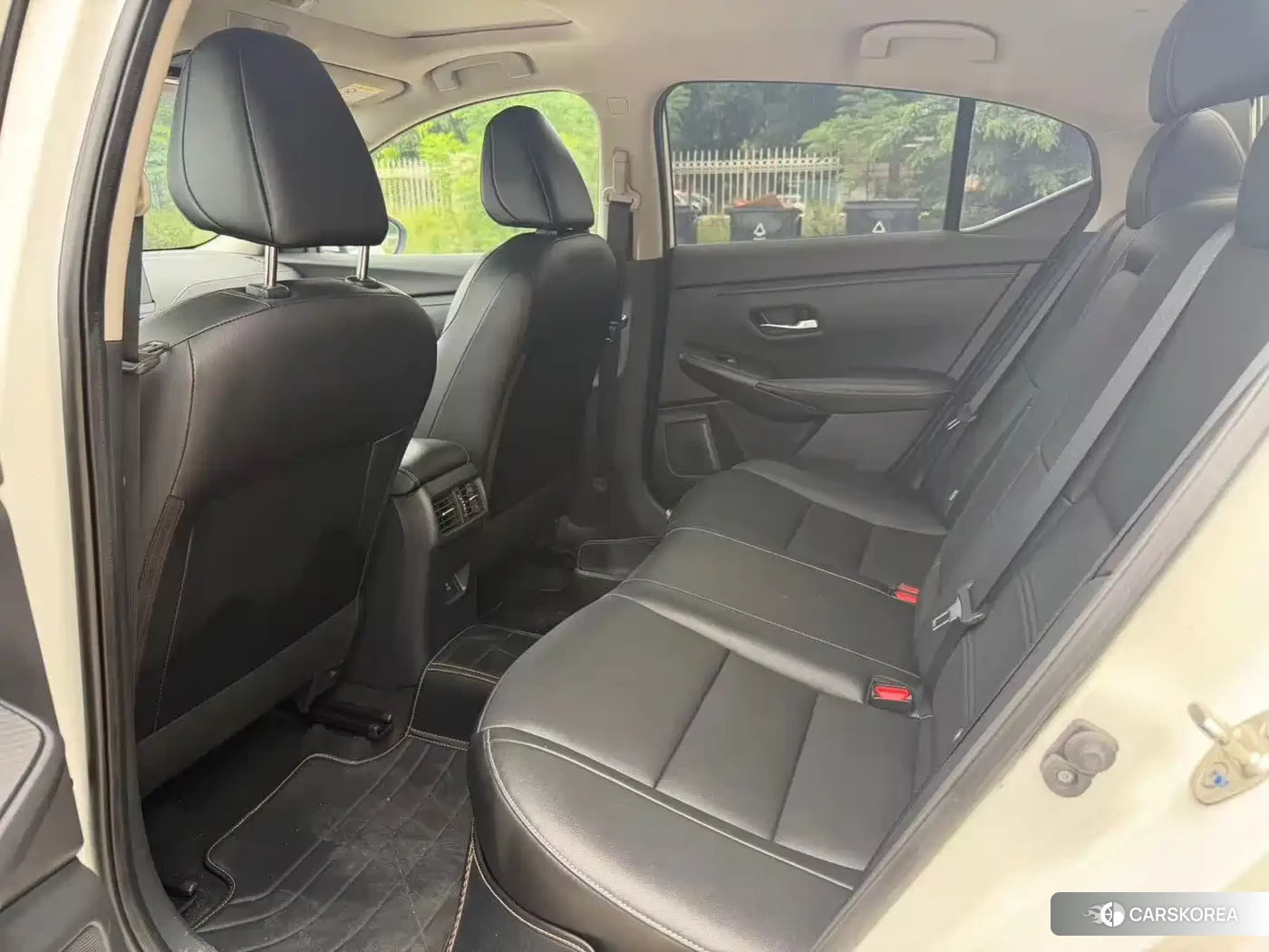 Nissan Sylphy 2024 Белый из Китая, фото 3