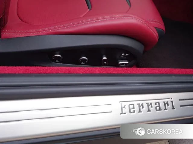 Ferrari GTC4 Russo id 3275449 из Кореи 13