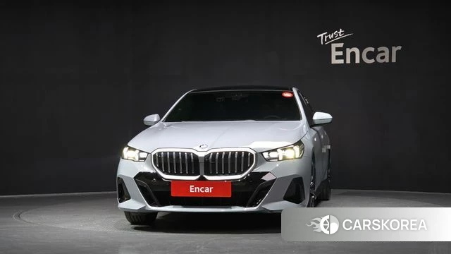 BMW 5 Series (G60) id 4308498 из Кореи 23