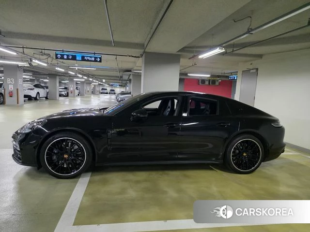 Porsche Panamera (971) 2023 Черный из Кореи, фото 3
