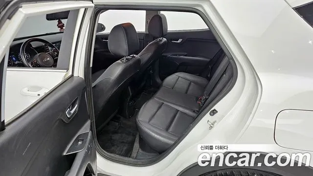 Kia Stonic id 2689718 из Кореи 13