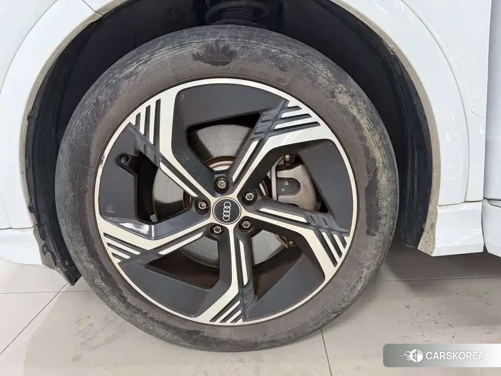 Audi Q4 e-tron id 4669431 из Китая 21