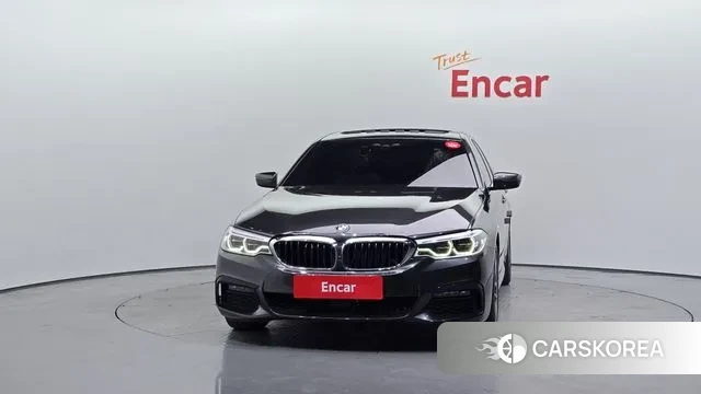 BMW 5 Series (G30) id 3033775 из Кореи 13