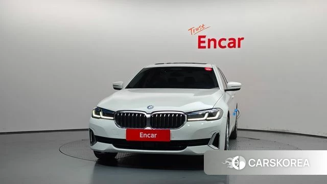 BMW 5 Series (G30) id 4854965 из Кореи 13