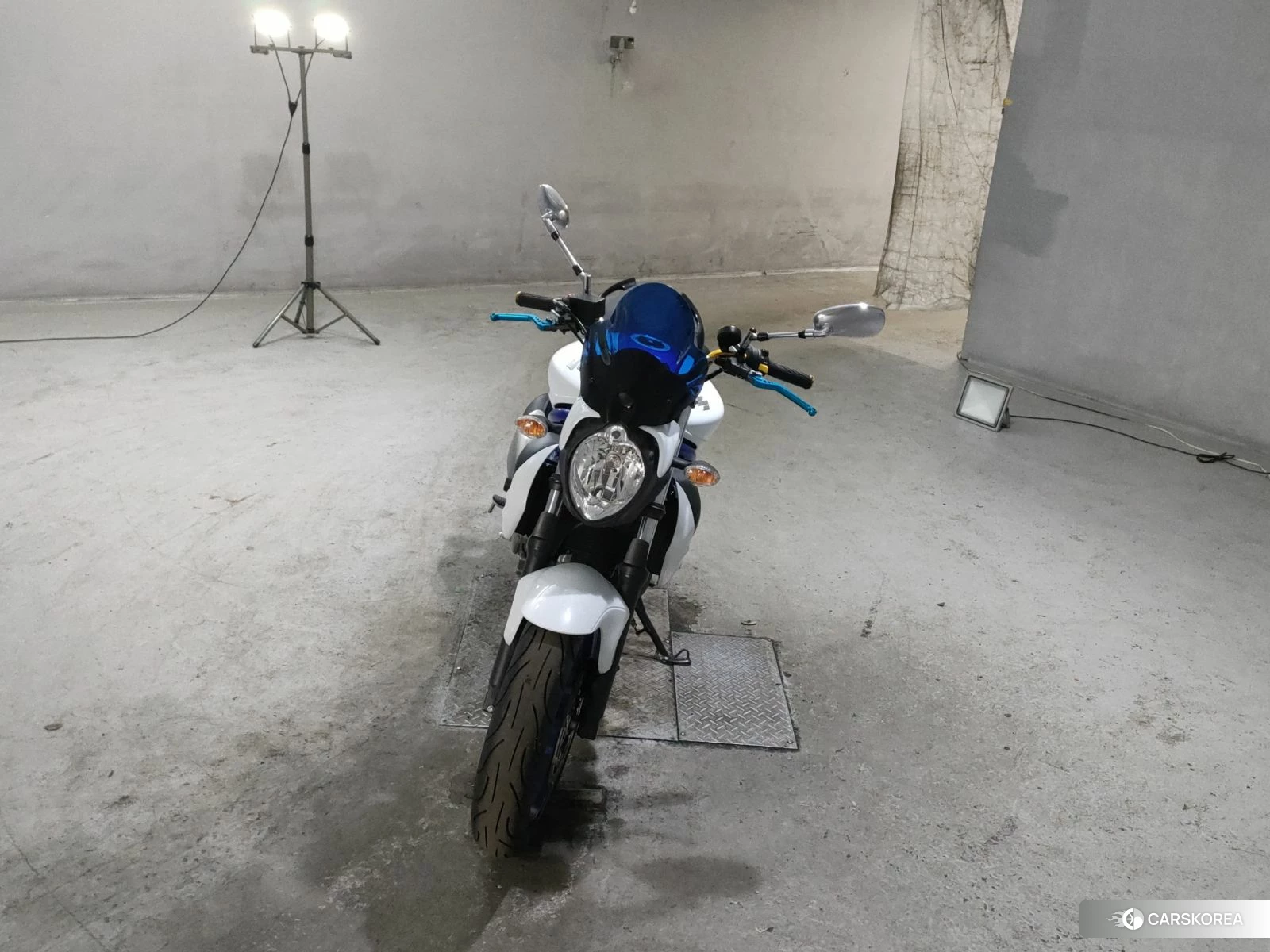 Suzuki GLADIUS 400 2011 из Японии, фото 4