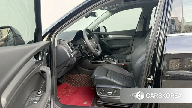 Audi Q5L 2025 Черный из Китая, фото 5