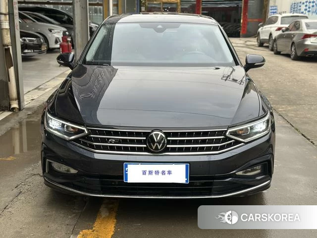 Volkswagen Magotan 2023 Черный из Китая, фото 4