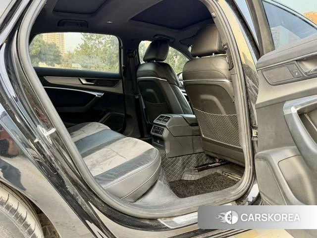 Audi A6L id 4256723 из Китая 10