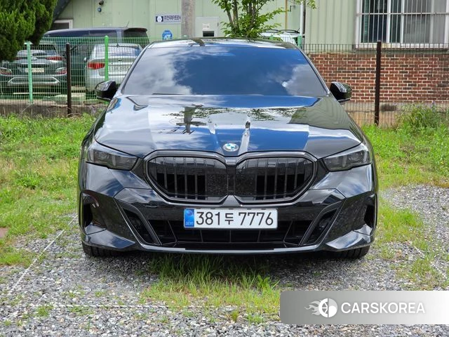 BMW 5 Series (G60) id 4413663 из Кореи 9
