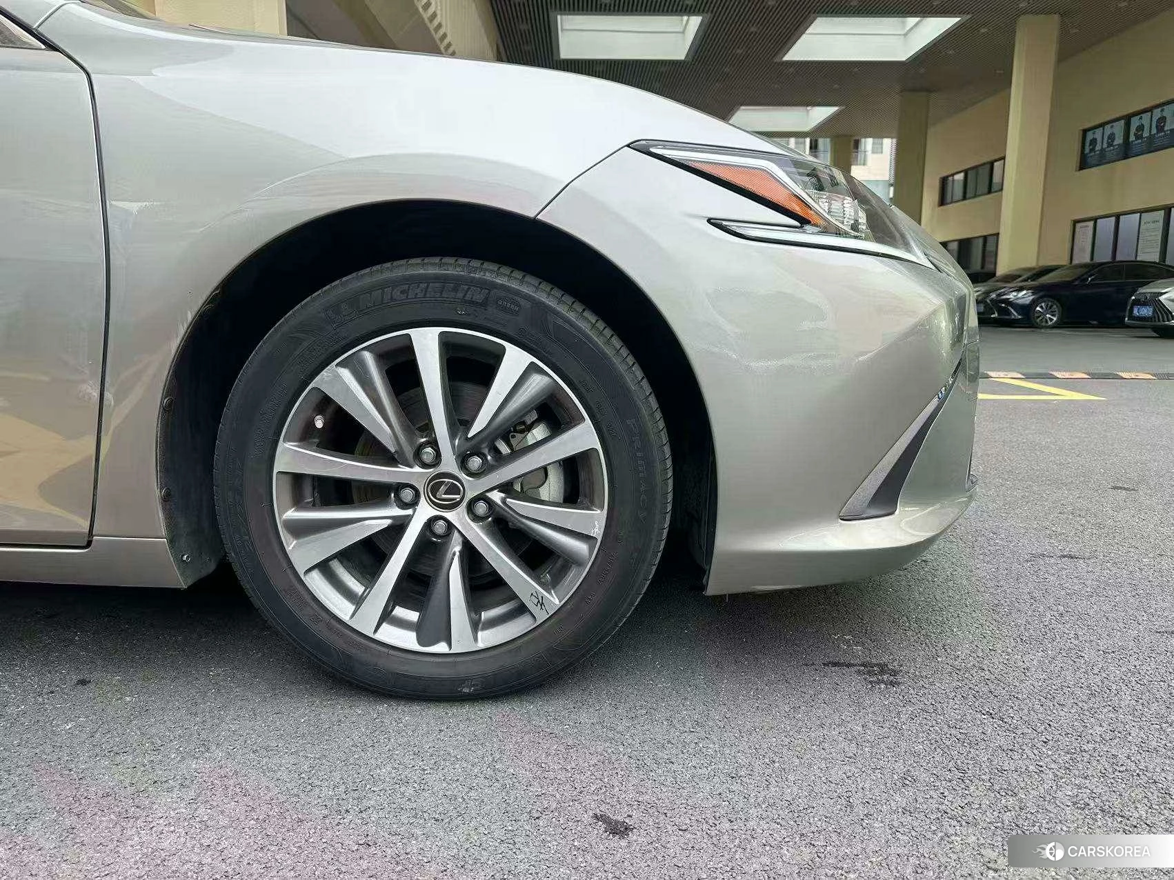 Lexus ES id 4499149 из Китая 8