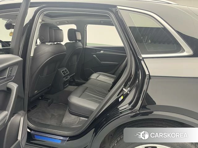Audi Q5L id 4359476 из Китая 13