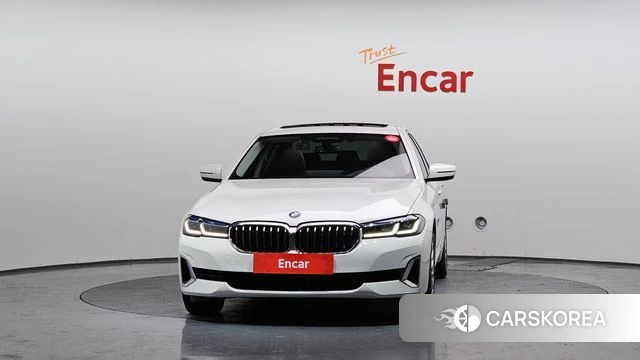 BMW 5 Series (G30) id 3843142 из Кореи 13