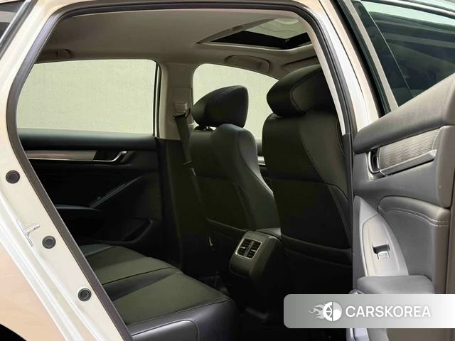 Honda Accord 2019 Белый из Китая, фото 4