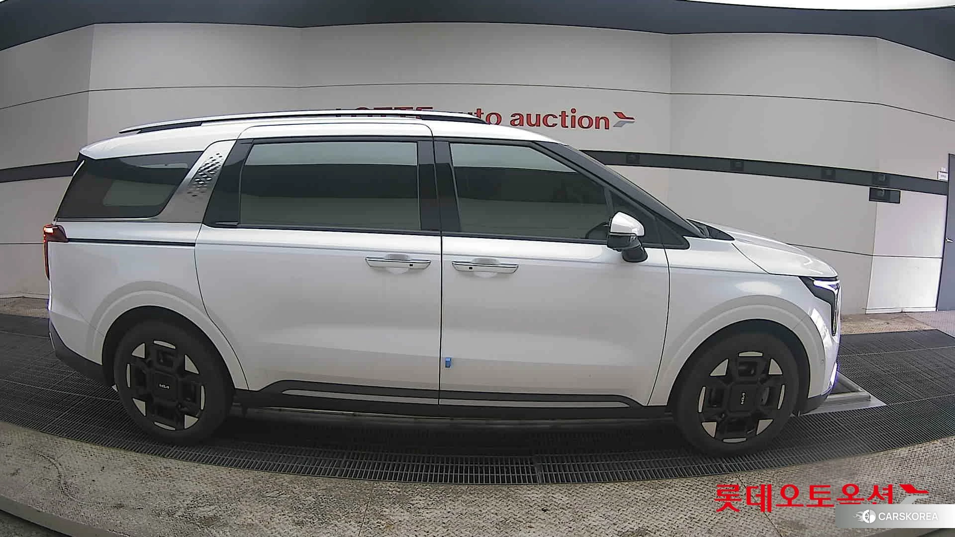 Kia Carnival Hybrid id 3888408 из Кореи 23