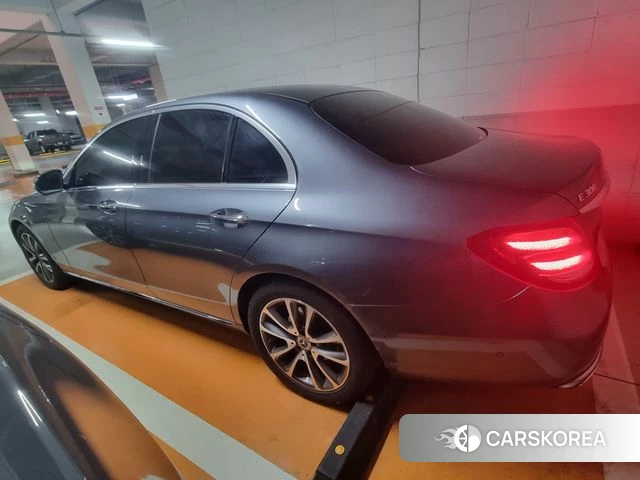 Mercedes-Benz E-Class W213 2019 Серый из Кореи, фото 3