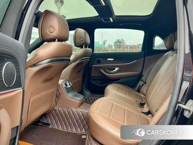 Mercedes-Benz E-class id 4297327 из Китая 7