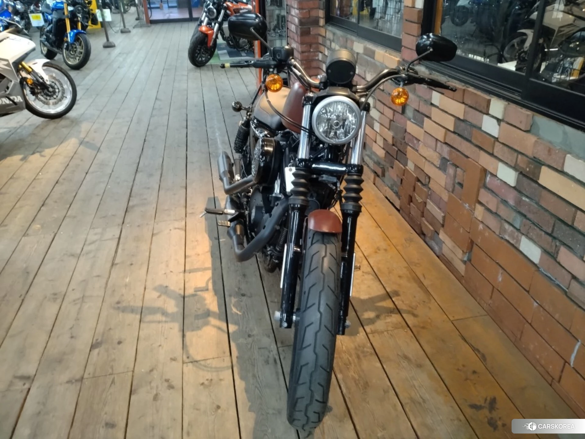 Harley-Davidson Sportster XL883N 2017 из Японии, фото 4