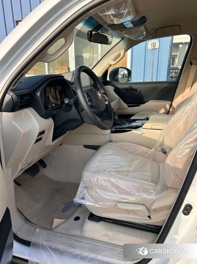 Toyota Land Cruiser (imported) 2026 Белый из Китая, фото 4