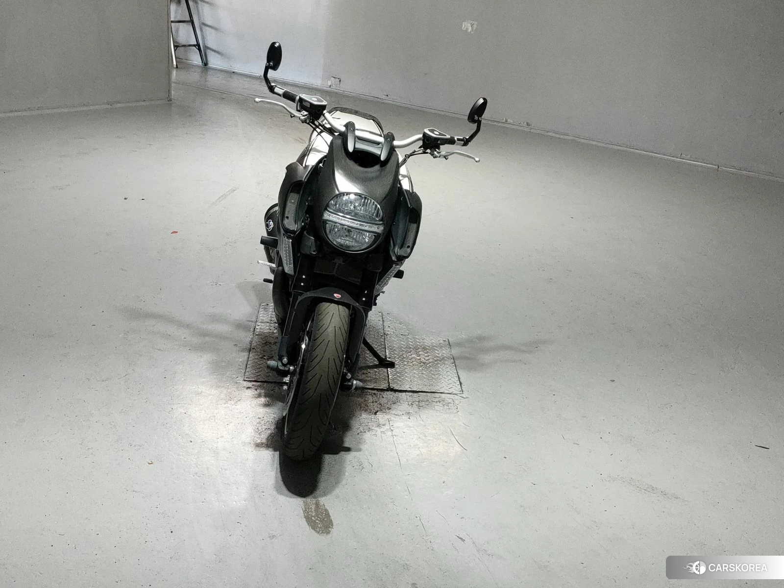 Проданный Ducati DIAVEL AMG 2012 из Японии, фото 2