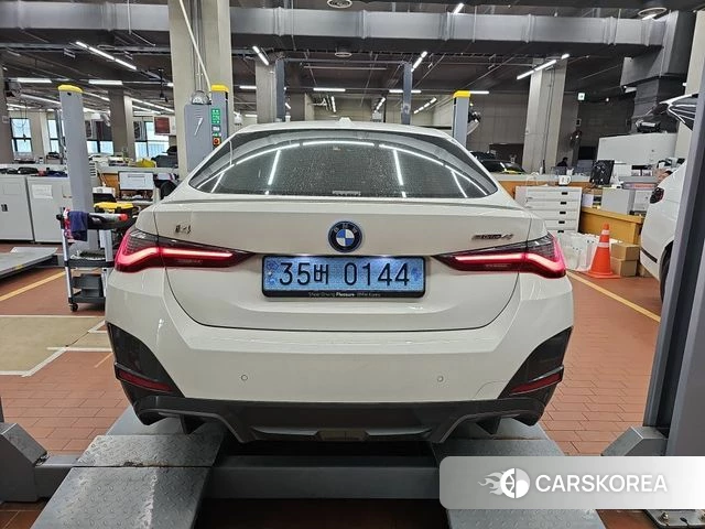 BMW i4 2024 Белый из Кореи, фото 6
