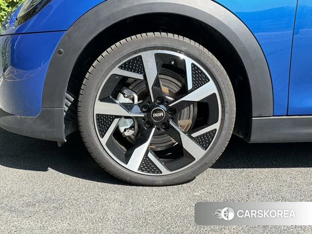 MINI Unknown id 3920298 из Китая 8