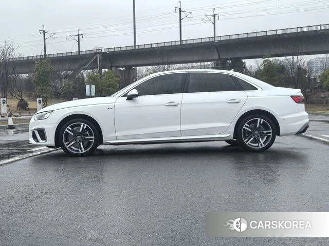 Audi A4L id 4209801 из Китая 8