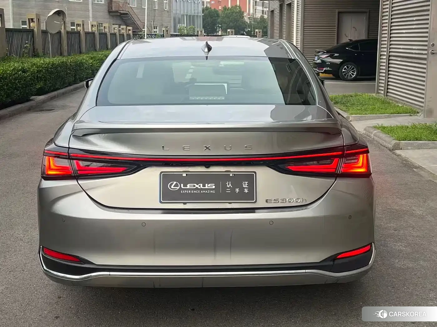Lexus ES 2025 Silver/gray из Китая, фото 3