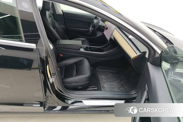 Tesla Model 3 id 4207371 из Китая 10