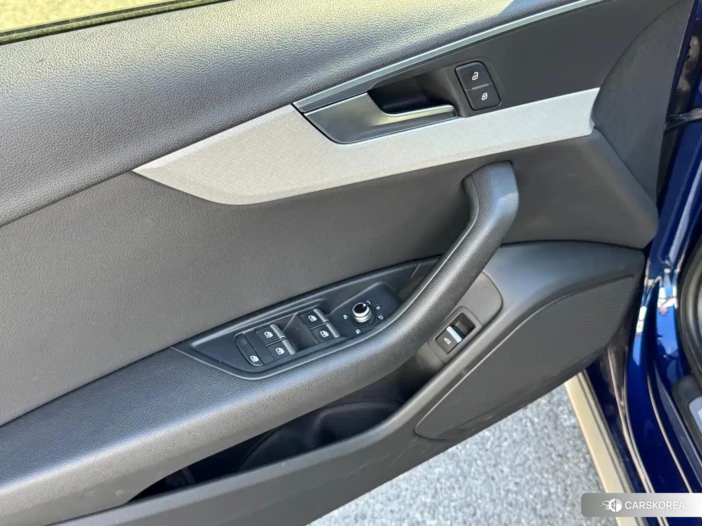 Audi A4L id 4607199 из Китая 10