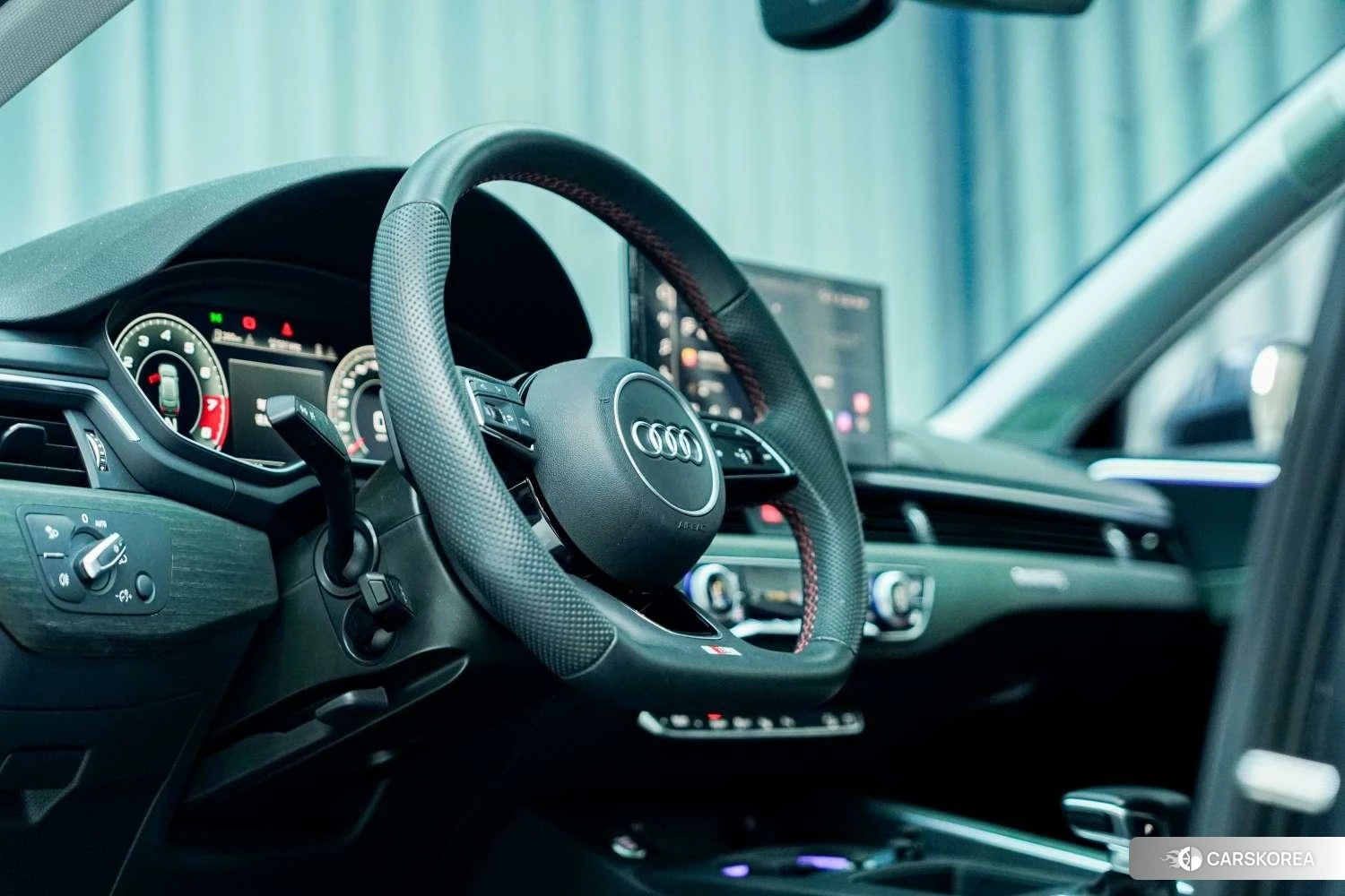 Audi A4 (import) 2020 Темно-серый из Китая, фото 3