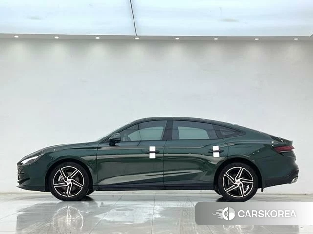 MG MG7 2023 Зеленый из Китая, фото 3