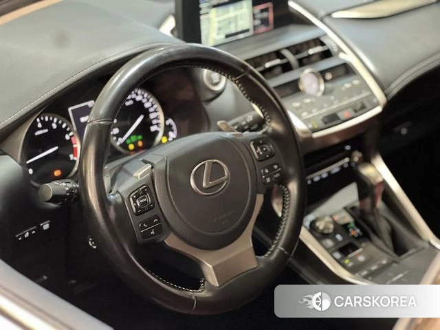 Lexus NX id 4276272 из Китая 12