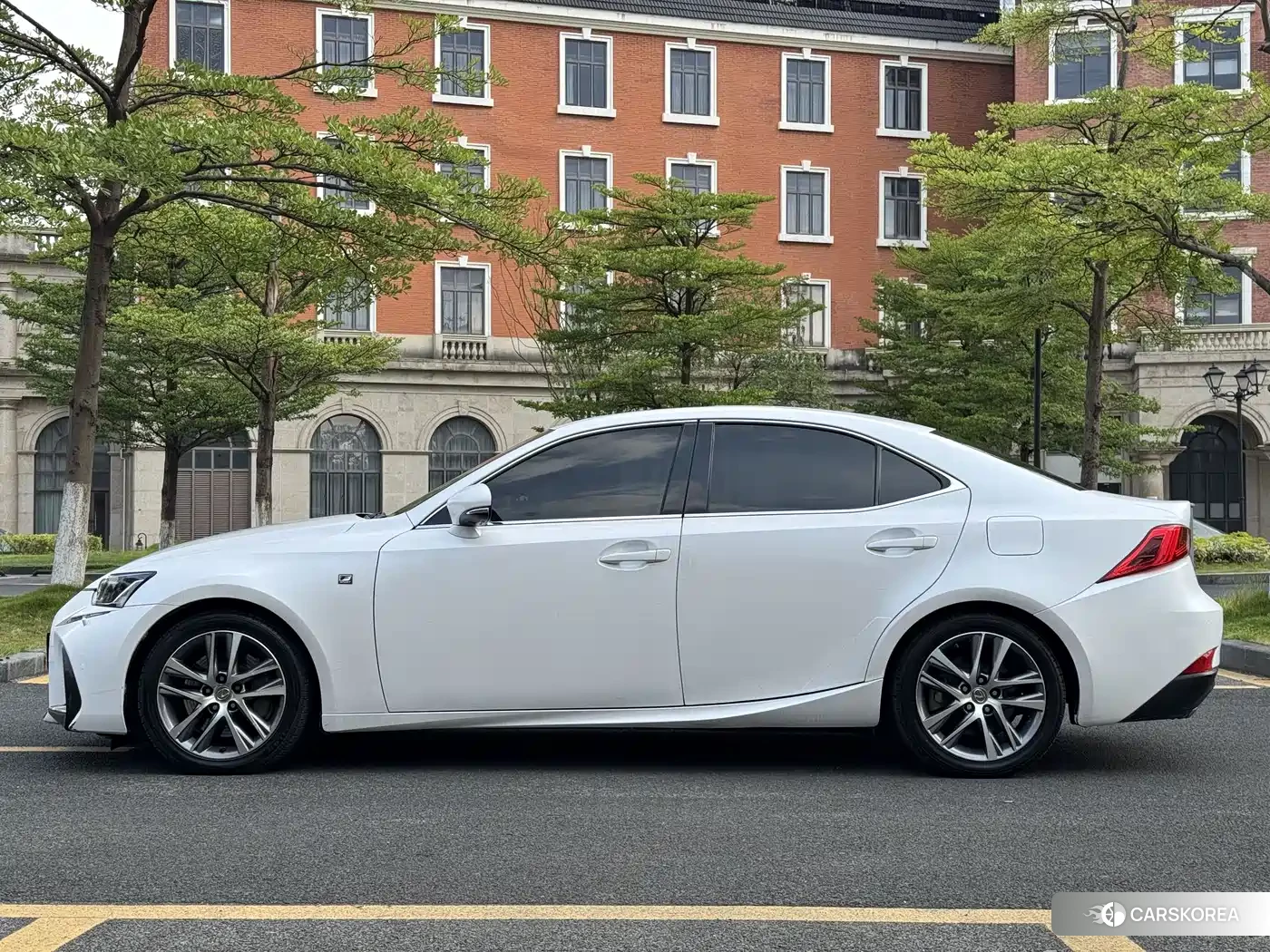 Lexus IS id 4629781 из Китая 8