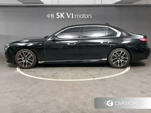 BMW 7 Series (G70) id 3377837 из Кореи 13