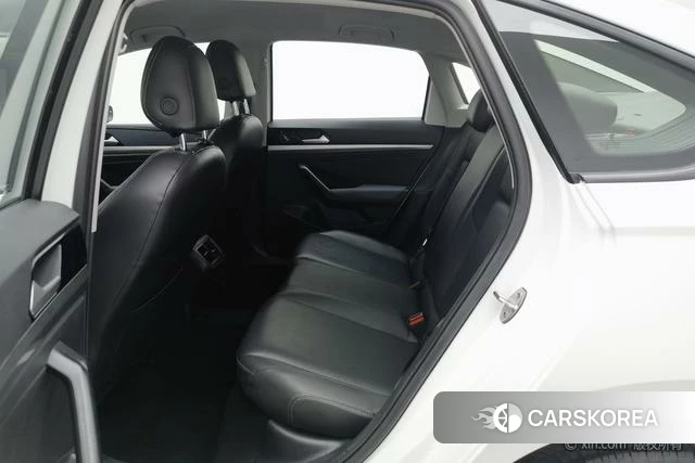 Volkswagen Lavida id 4210637 из Китая 17