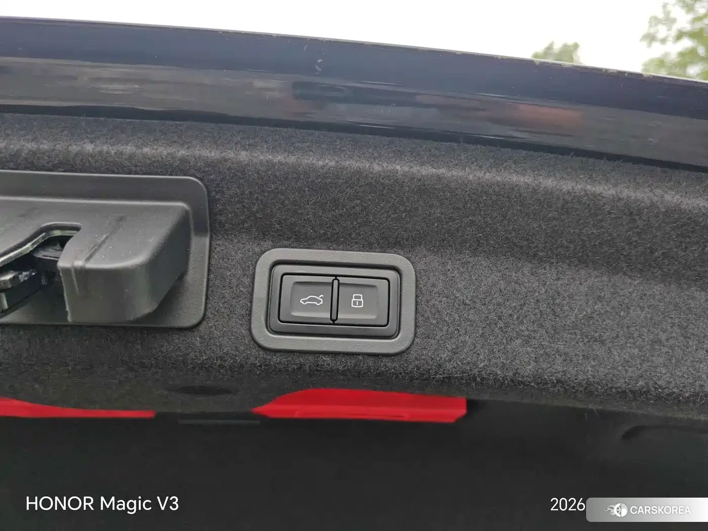 Audi A6L id 4601062 из Китая 9