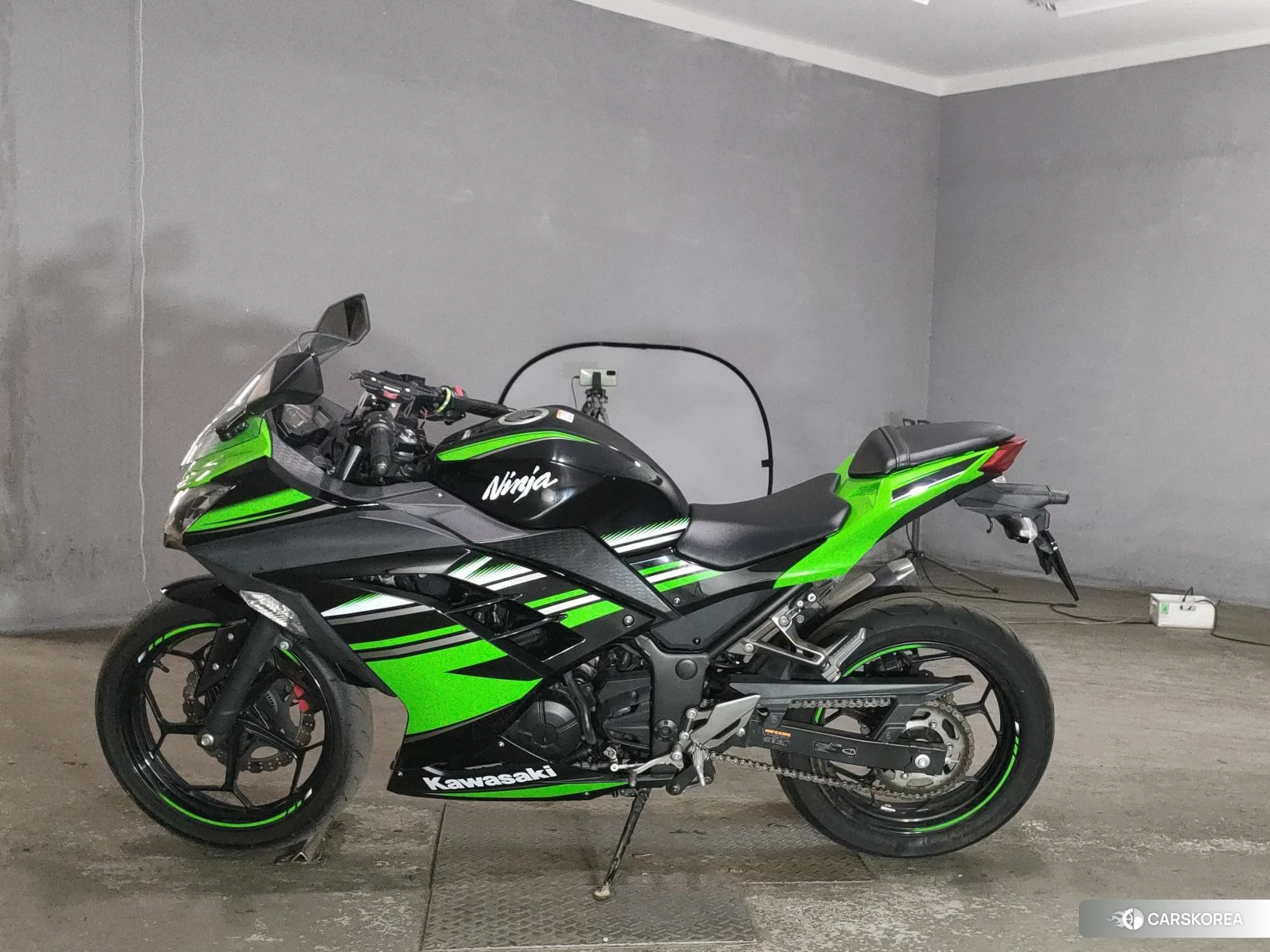 Проданный Kawasaki NINJA 250 2016 из Японии
