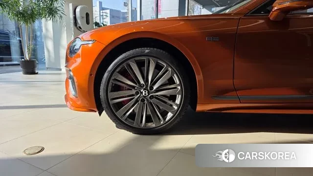 Bentley Continental GT 4th Generation 2025 Оранжевый из Кореи, фото 3