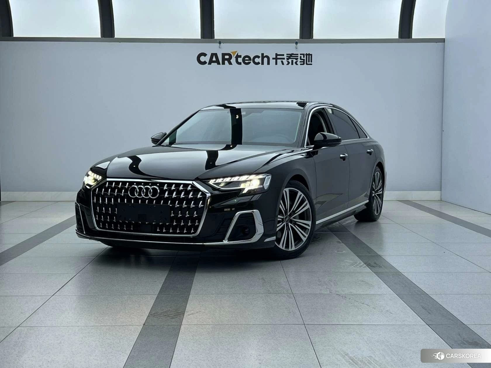 Audi A8 2024 Черный из Китая, фото 4