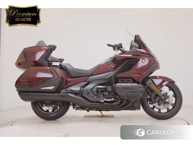 Проданный Honda GL1800 TOUR DCT 2025 из Японии